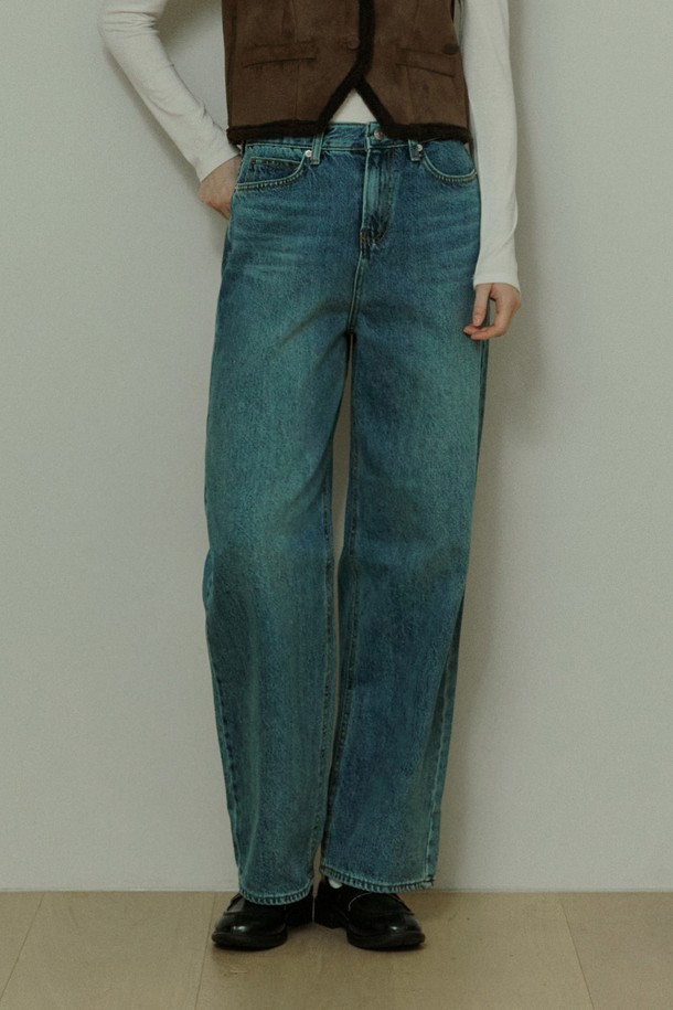 ADAUL - 데님 - Deep natural straight denim pants - blue