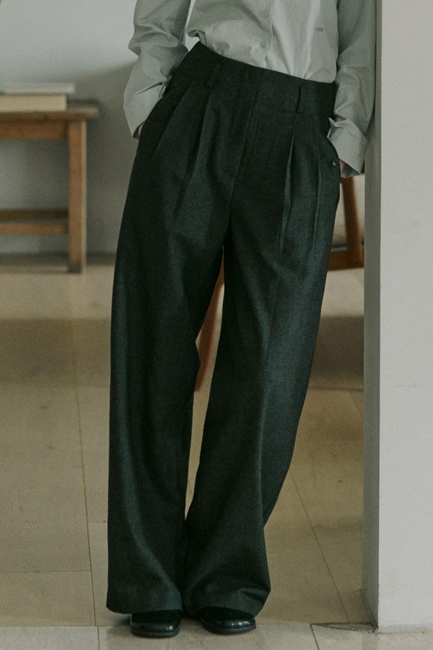 ADAUL - 롱/미디팬츠 - Sensuous martin double pintuck slacks - charcoal