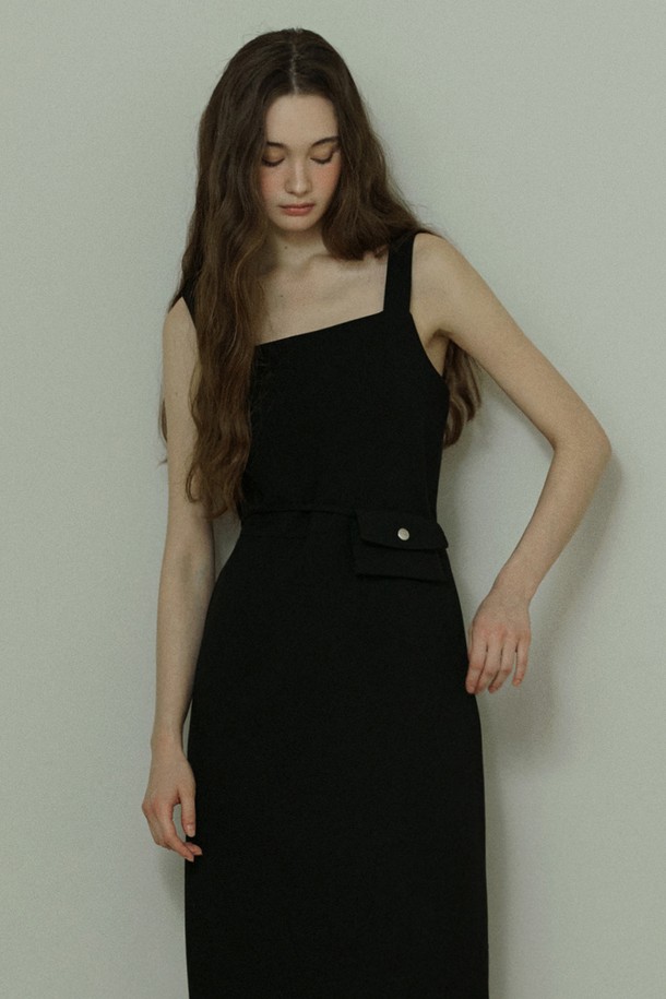 ADAUL - 민소매 원피스 - Belt layered point H line long dress - black