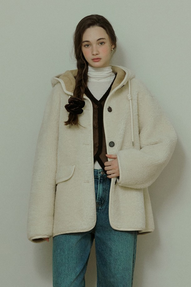 ADAUL - 코트 - Rope strap fluffy fur suede mustang coat - ivory