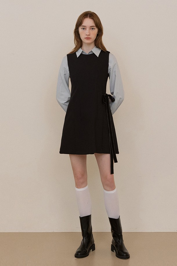 ADAUL - 민소매 원피스 - Side suede ribbon mini dress - black