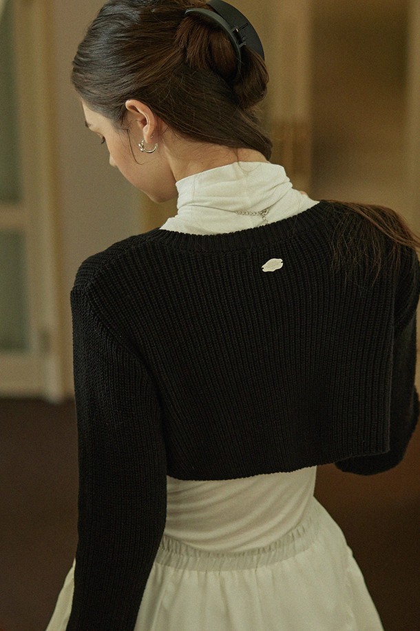 ADAUL - 가디건 - One button crop knit bolero - black