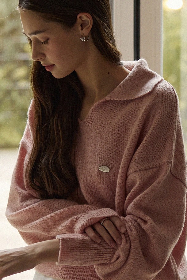 ADAUL - 스웨터 - Deep v neck loose fit knit - vintage pink