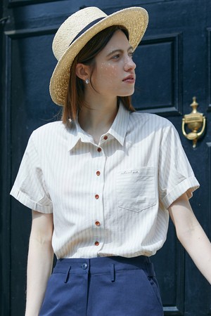 Vintage stripe wood button shirts - brown