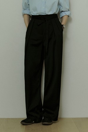 Two button belt straight slacks - black