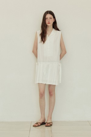 Sleeveless button pleats mini dress - white