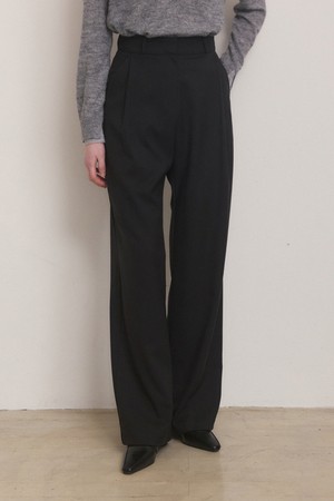 Winter pintuck straight fit slacks - black