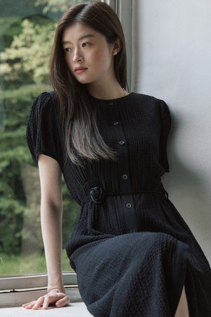 Seersucker half shirring long dress - black