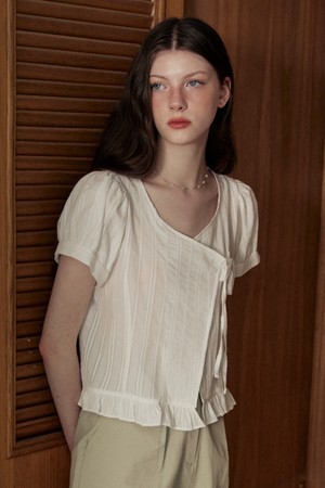 Jacquard lap frill blouse - white