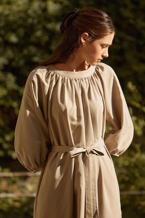 Soft shirring two ribbon long dress - khakibeige