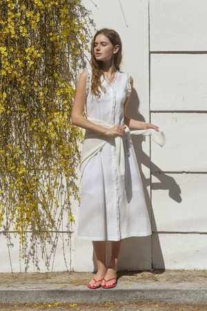 Lace frill line jacquard long dress - white