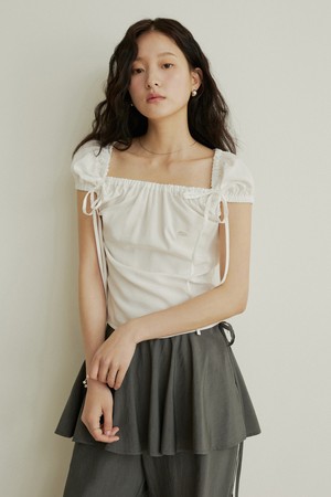 Shirring cap sleeve ribbon blouse - white