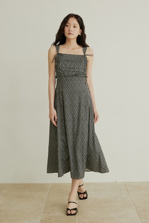 Mini flower pattern shirring long dress - black