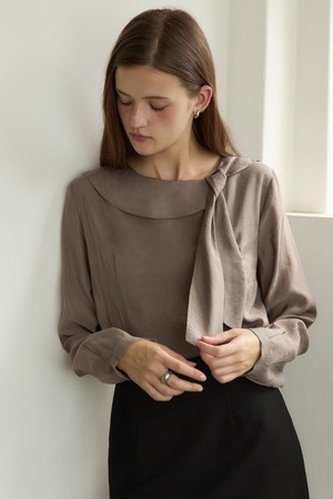 Round tie ribbon blouse - moca