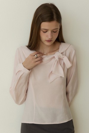 Round tie ribbon blouse - ash pink