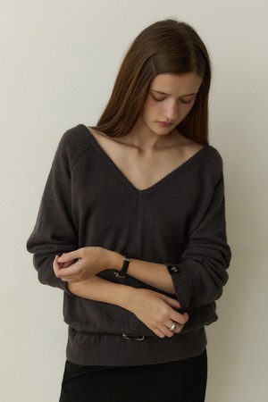 Sensual loose fit reglan v neck knit - charcoal