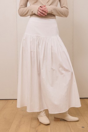 Drop waist shirring long skirt - white