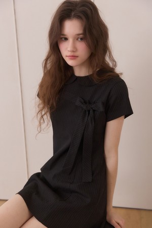 Oblique ribbon mini dress - black