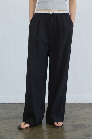 Frill layered sagging banding pants - black