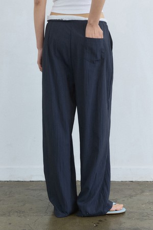Frill layered sagging banding pants - navy