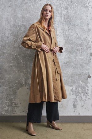 [20FW] SIDE PLEATS BELTED TRENCH COAT _BEIGE [U0F0N70171]