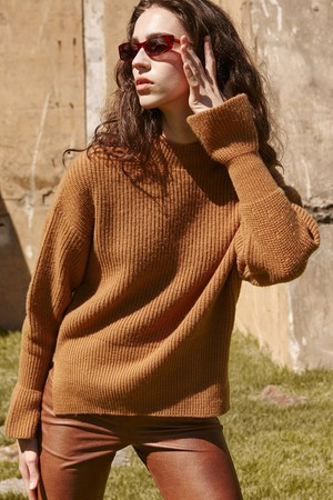 [21FW] BELL SLEEVE MOC-NECK KNIT PULLOVER_CAMEL [U1W0K301/80]