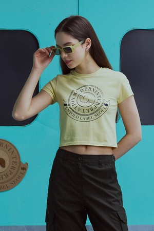 [23SS] TULIP COLLEGE LOGO CROP T-SHIRT_YELLOW [U3S0X40831]