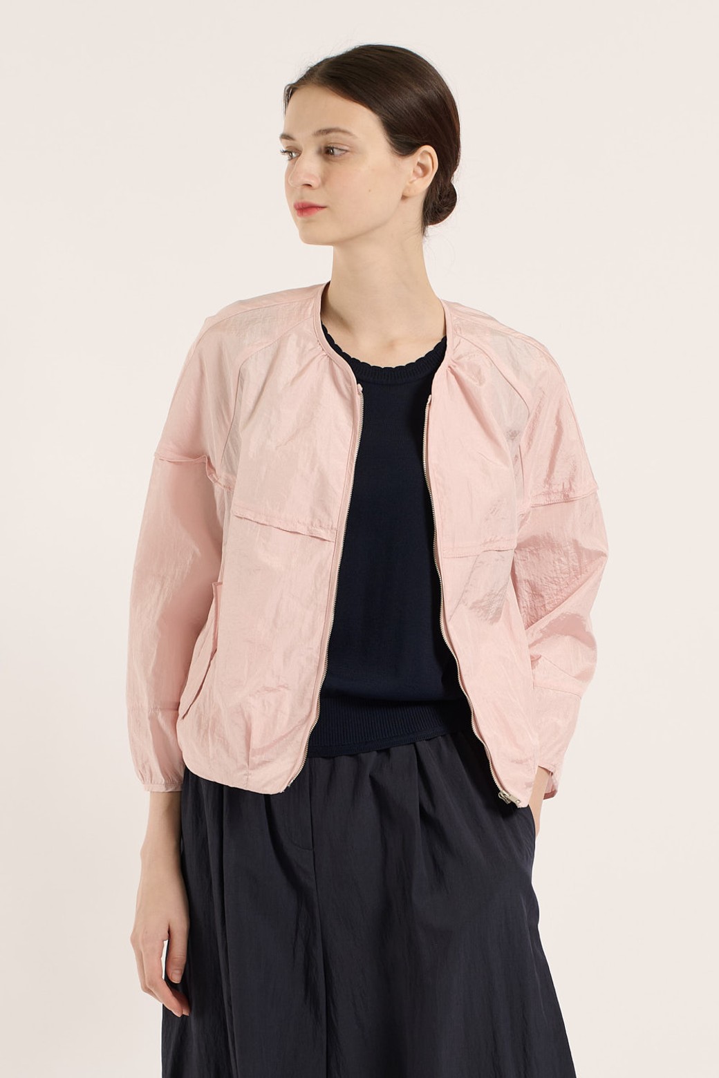 BCBG - 점퍼 - [25SM] 라운드 넥 절개 포인트 점퍼 - LIGHT PINK B5B3G19121