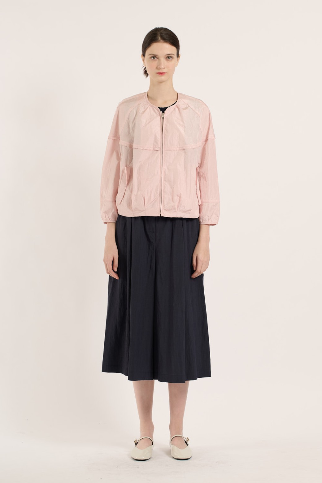 BCBG - 점퍼 - [25SM] 라운드 넥 절개 포인트 점퍼 - LIGHT PINK B5B3G19121