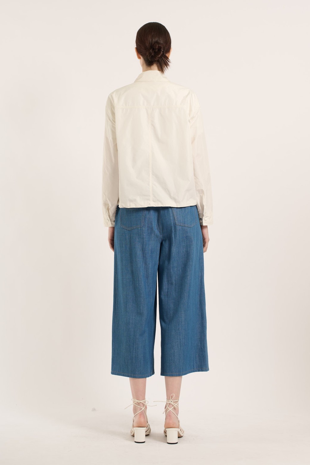 BCBG - 점퍼 - [25SM] 스탠카라 숏점퍼 - CREAM B5B3R15114