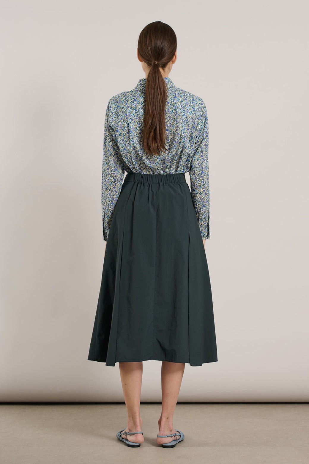 ALL&SUNDRY - 미디스커트 - [25SS] 뒷밴딩 훌 스커트 - DARK GREEN A5S2S22543