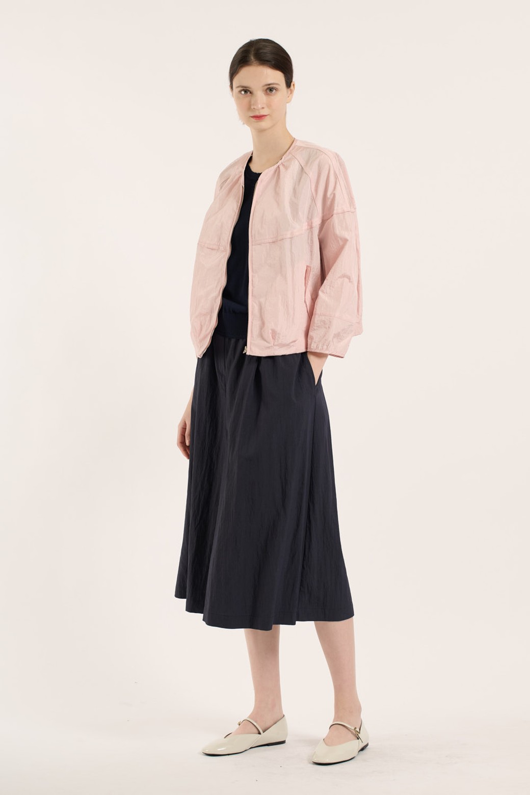 BCBG - 점퍼 - [25SM] 라운드 넥 절개 포인트 점퍼 - LIGHT PINK B5B3G19121