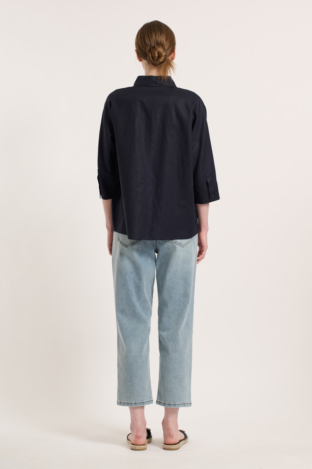 BCBG - 셔츠 - [25SU] 사선 린넨 셔츠 - NAVY B5M4B48455