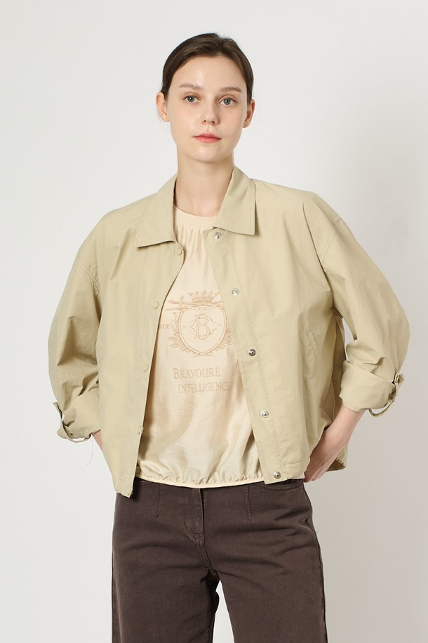 BCBG - 점퍼 - [24FA]햄라인 스트링 카라 점퍼 - Light Beige B4F7R13071