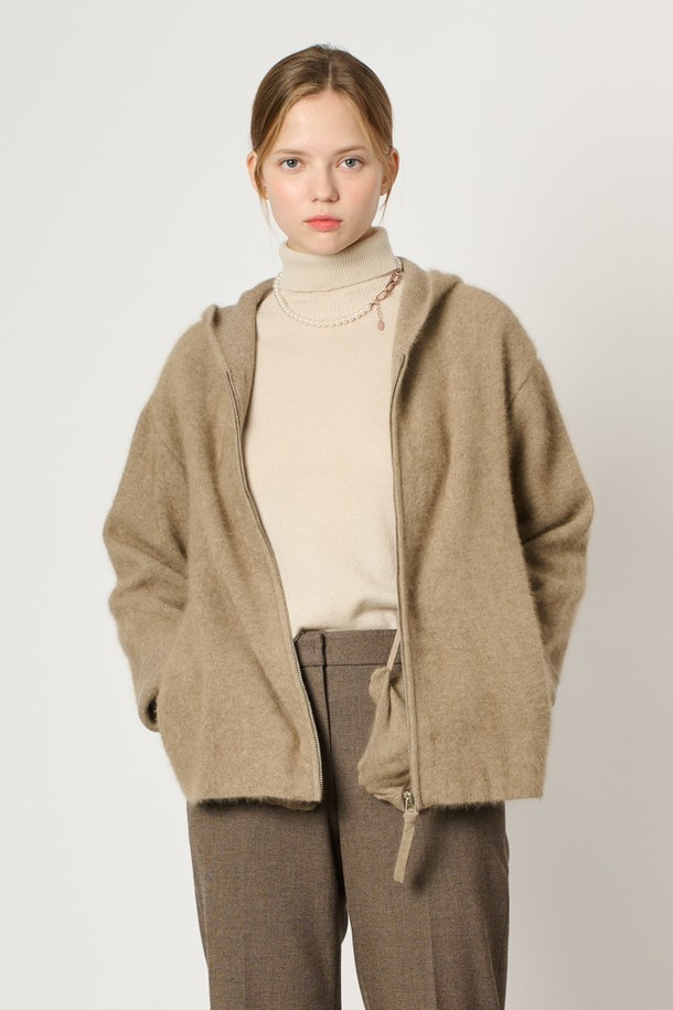 BCBG - 가디건 - [24WT] 라쿤 캐시 후드 집업 - DARK BEIGE B4WAK11573