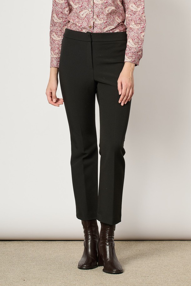 BCBG -  - [24WT] 백 밴딩 레직기 스트레이트 팬츠 - BLACK B4WAP33399