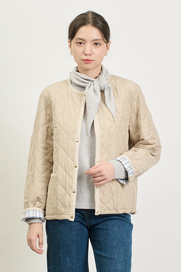 BCBG - 점퍼 - [25SP] 라운드넥 숏 퀼팅 점퍼 - LIGHT BEIGE B5S1R11571