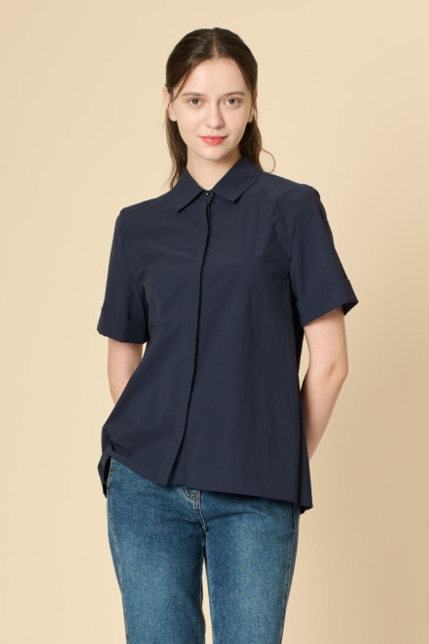 BCBG - 블라우스 - [24FA]백 플리츠 블라우스 - NAVY B4F7B40755