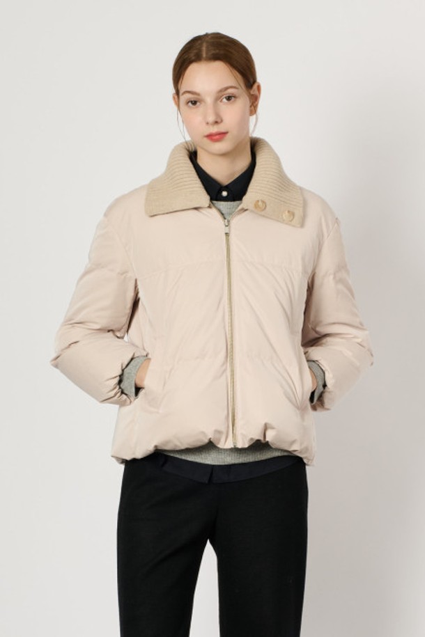 BCBG - 패딩 - [24WT] 디테처블 카라 구스 다운 - LIGHT BEIGE B4W9F80571