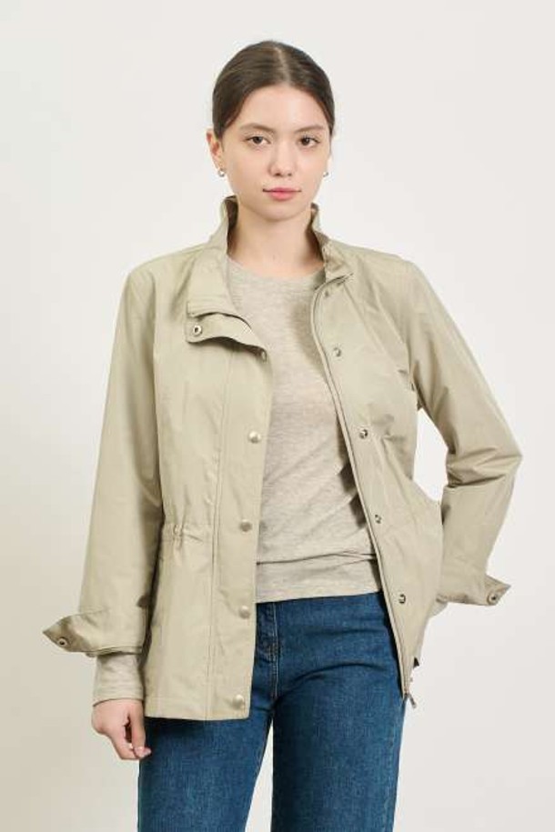 BCBG - 점퍼 - [25SP] 프릴넥 점퍼 - LIGHT KHAKI B5S2R12581