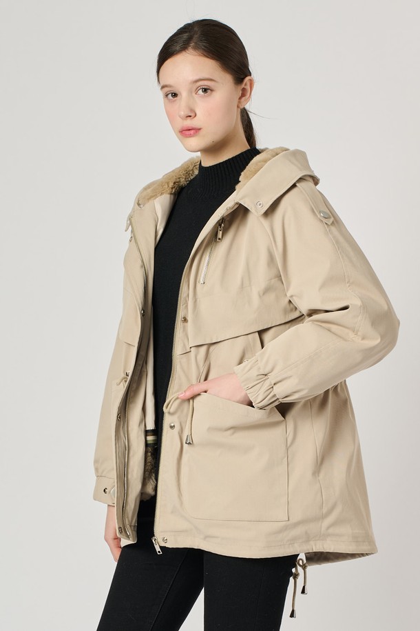 BCBG - 점퍼 - [24WT]라쿤래빗야상 점퍼 - LIGHT BEIGE B4W9G87571