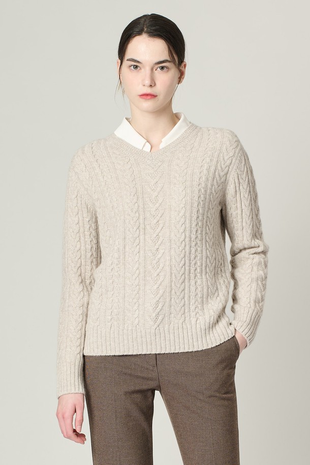 ALL&SUNDRY - 스웨터 - [24WT] 케이블 V넥 니트 탑 - LIGHT BEIGE A4WAK33371