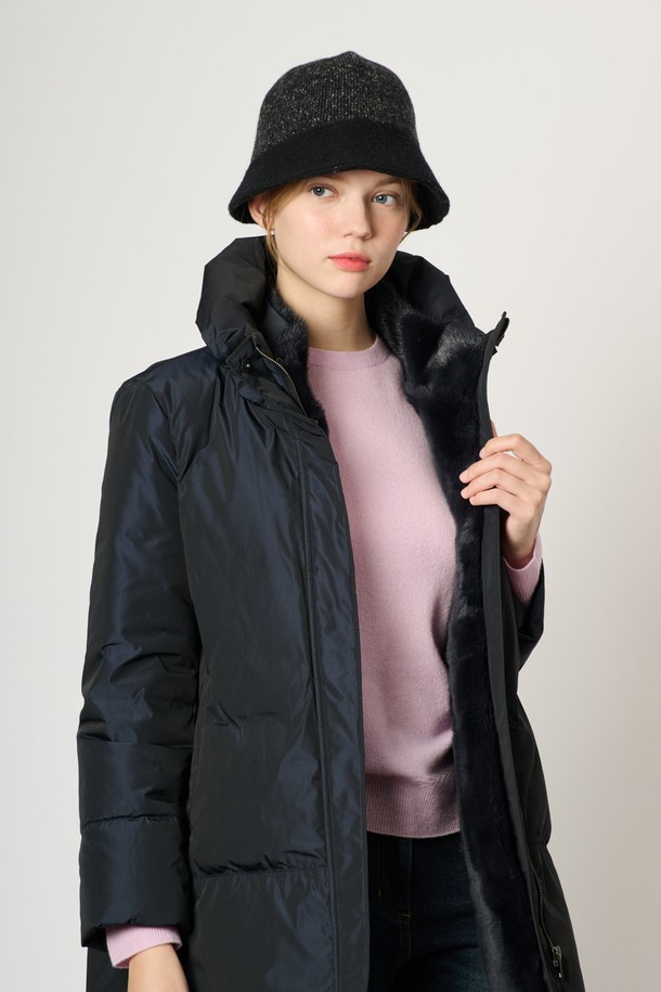 BCBG - 패딩 - [24WT] 탈부착 밍크 퍼 하이넥 다운 - DARK NAVY B4WAF83356