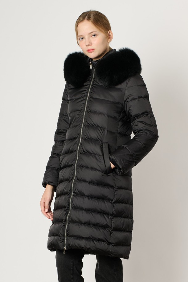 BCBG - 패딩 - [24WT] 폭스 퍼 후드 롱 다운 - BLACK B4WAF84099