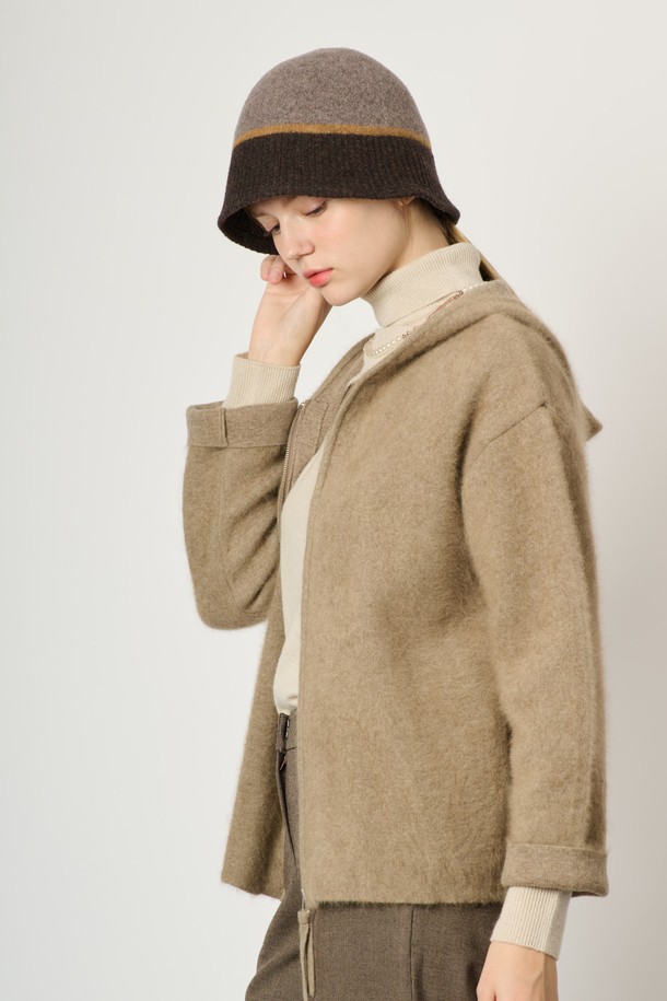 BCBG - 가디건 - [24WT] 라쿤 캐시 후드 집업 - DARK BEIGE B4WAK11573