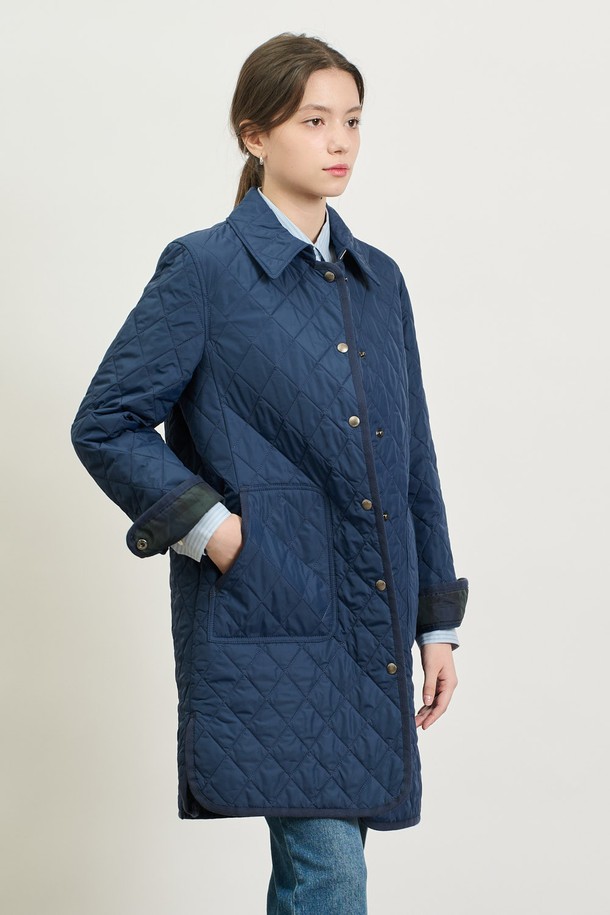 BCBG - 점퍼 - [25SP] 롱 다이아 퀼팅 점퍼  - NAVY B5S1R10155