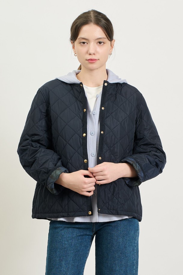 BCBG - 점퍼 - [25SP] 라운드넥 숏 퀼팅 점퍼 - NAVY B5S1R11555