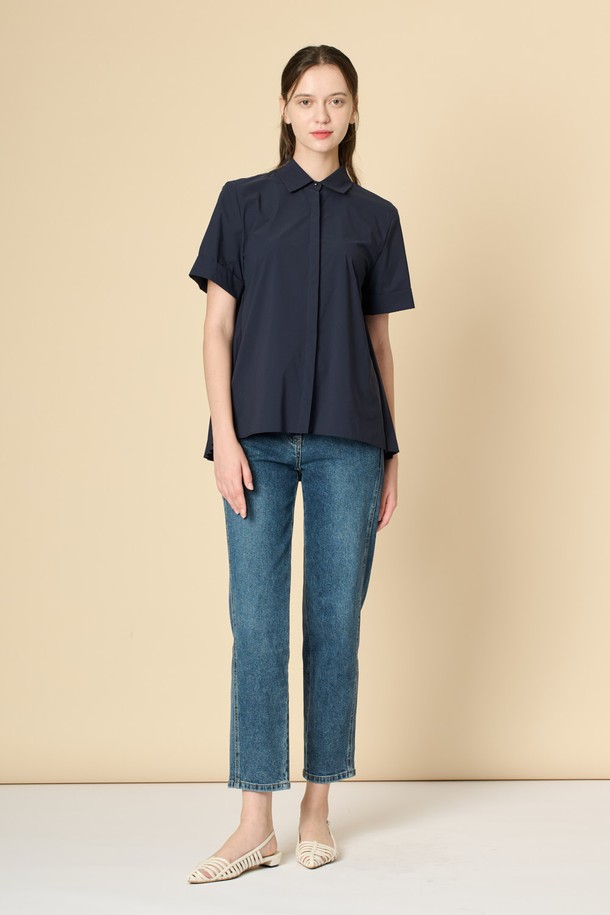 BCBG - 블라우스 - [24FA]백 플리츠 블라우스 - NAVY B4F7B40755