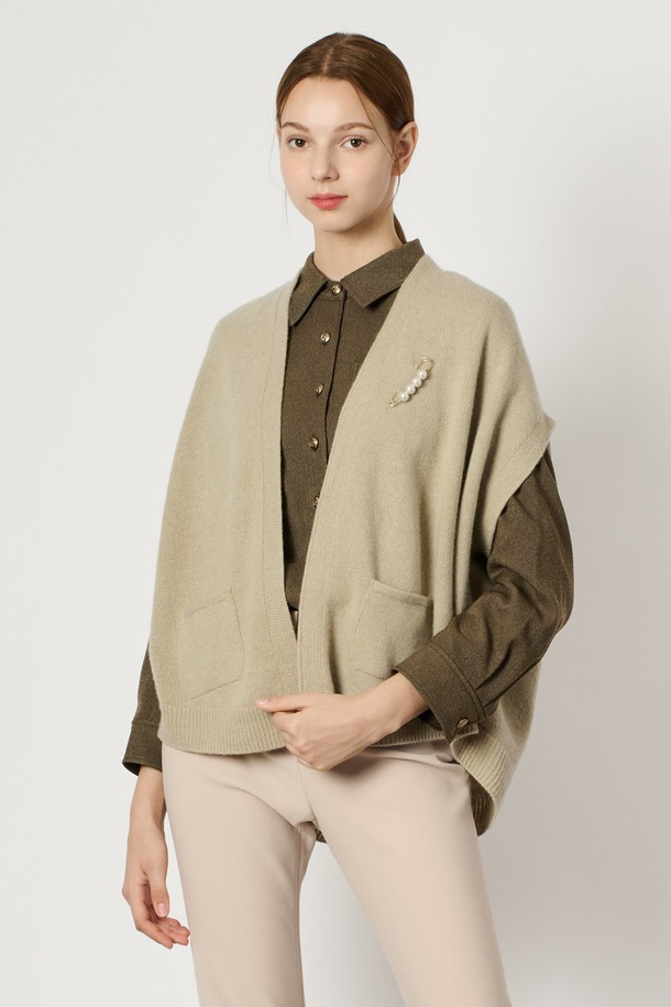 BCBG - 베스트 - [24WT] 캐시 블랜드 니트 베스트 - LIGHT KHAKI B4W9K50381