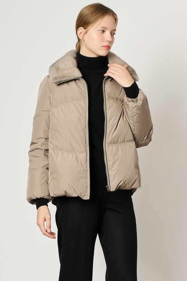 BCBG - 패딩 - [24WT] 탈부착 밍크카라 다운 - DARK BEIGE B4WAF83173